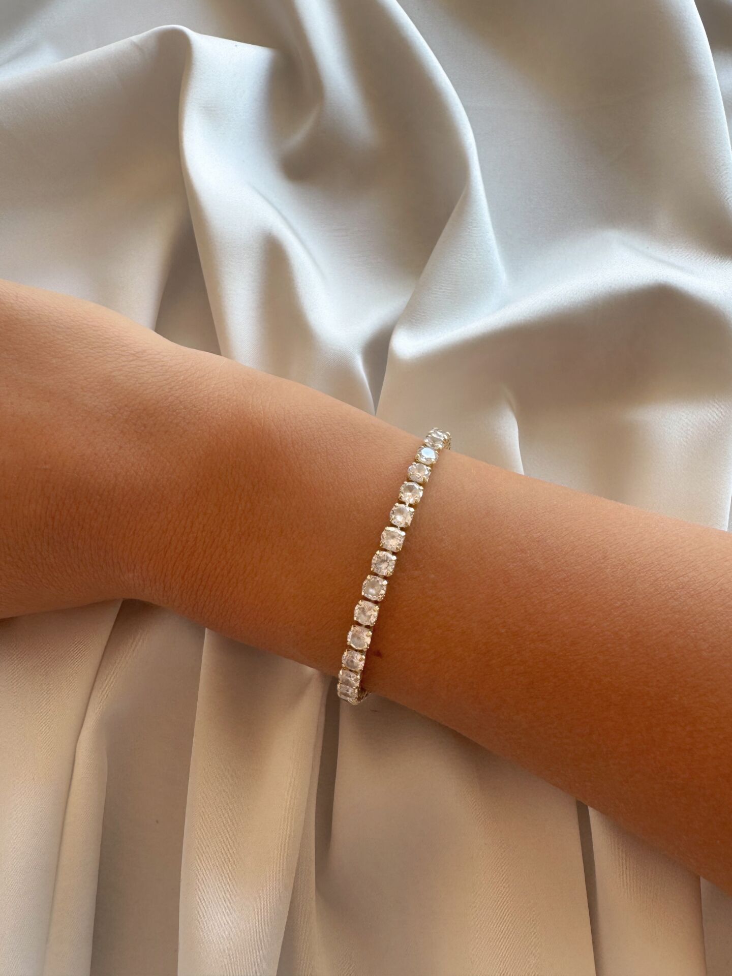 Gold Detaylı Su Yolu Bileklik