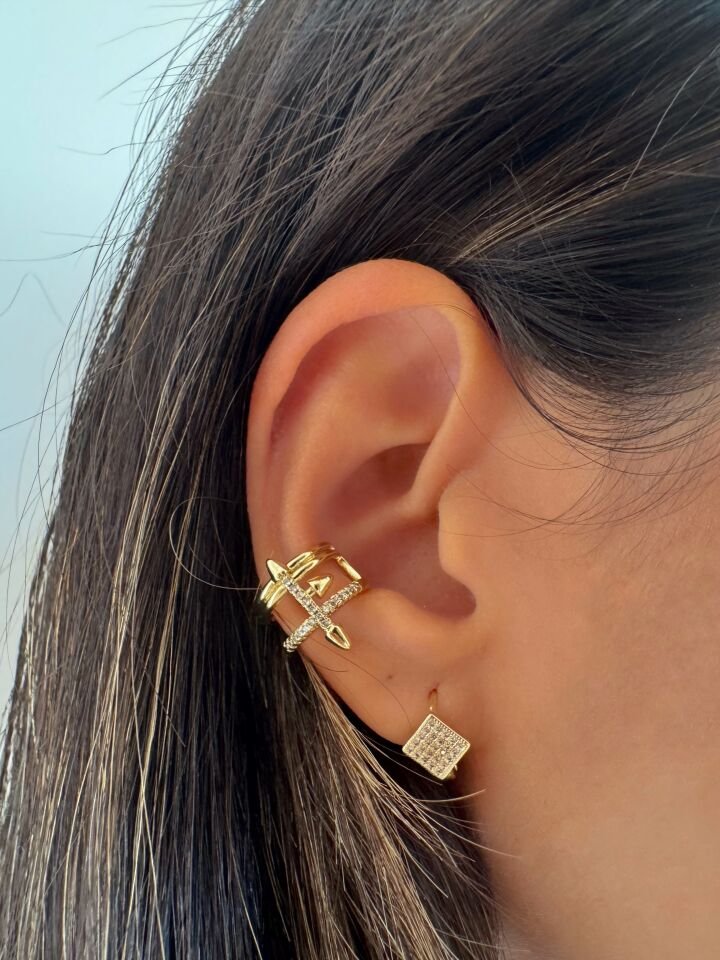 Zirkon Taşlı Minimal Küpe