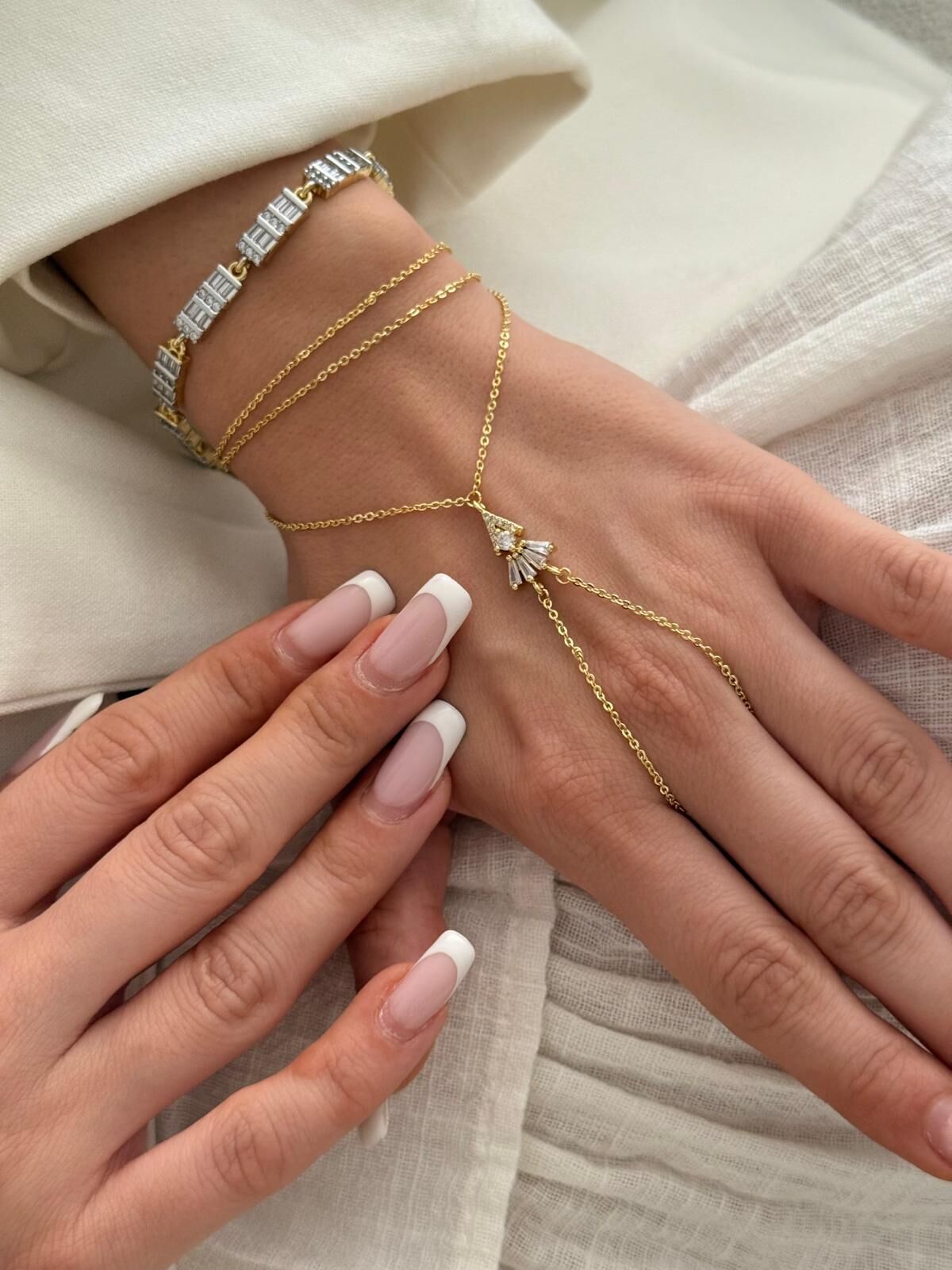 Minimal Gold Şahmeran