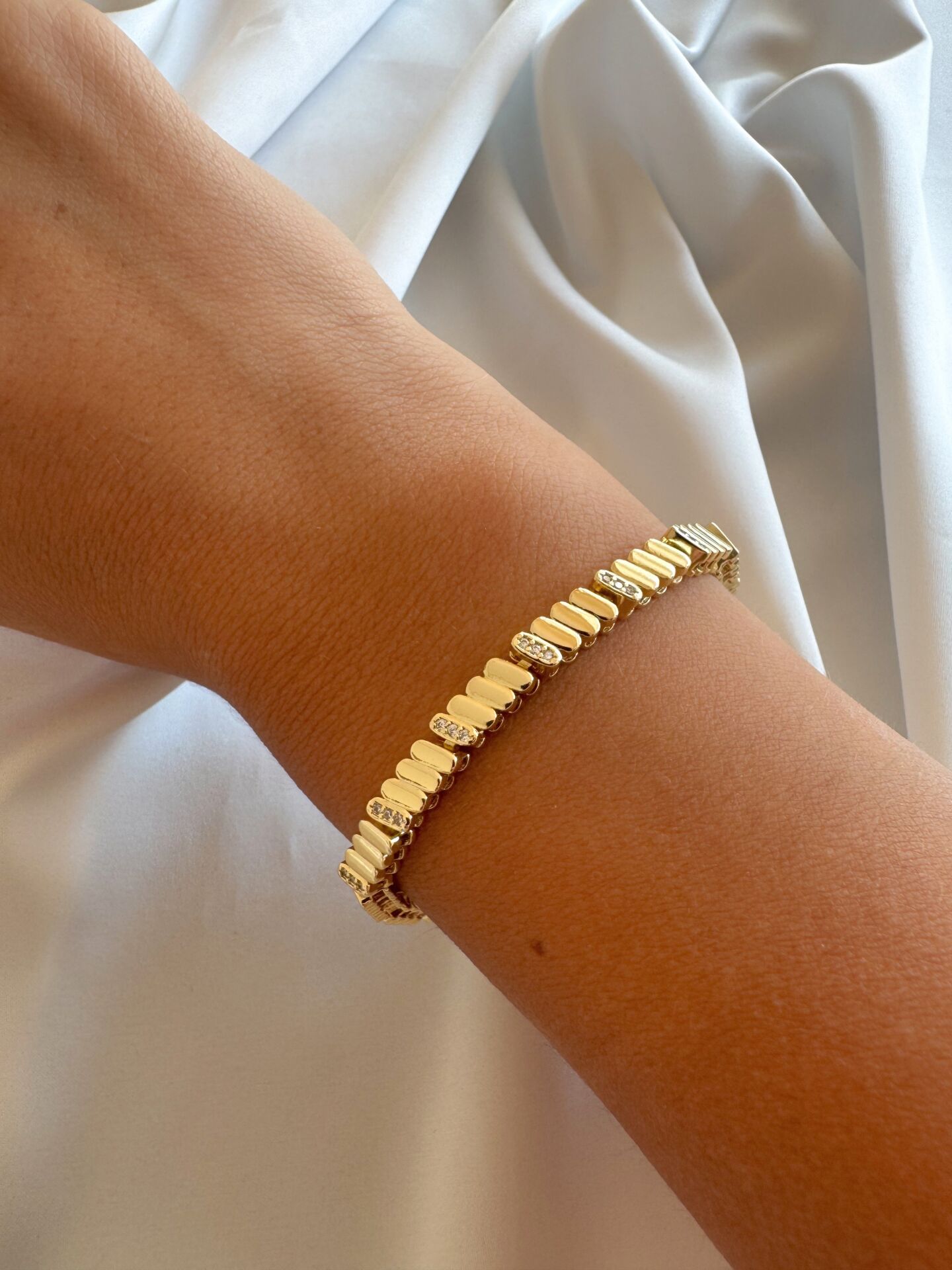 Zirkon Taşlı Kum Tanesi Bileklik