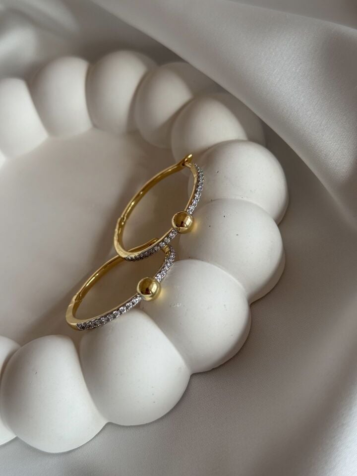 Taş Detaylı Halka Küpe