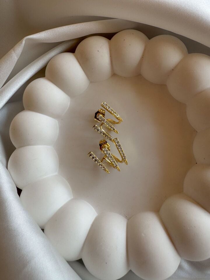 Zirkon Taşlı Şerit Küpe