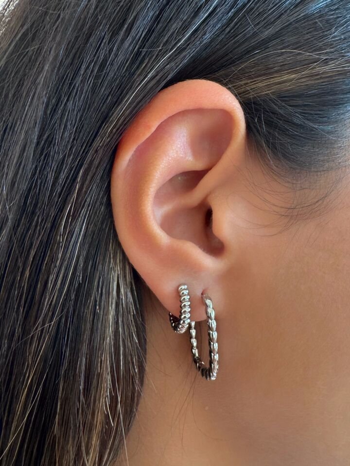 Silver Burgu Minimal Halka Küpe