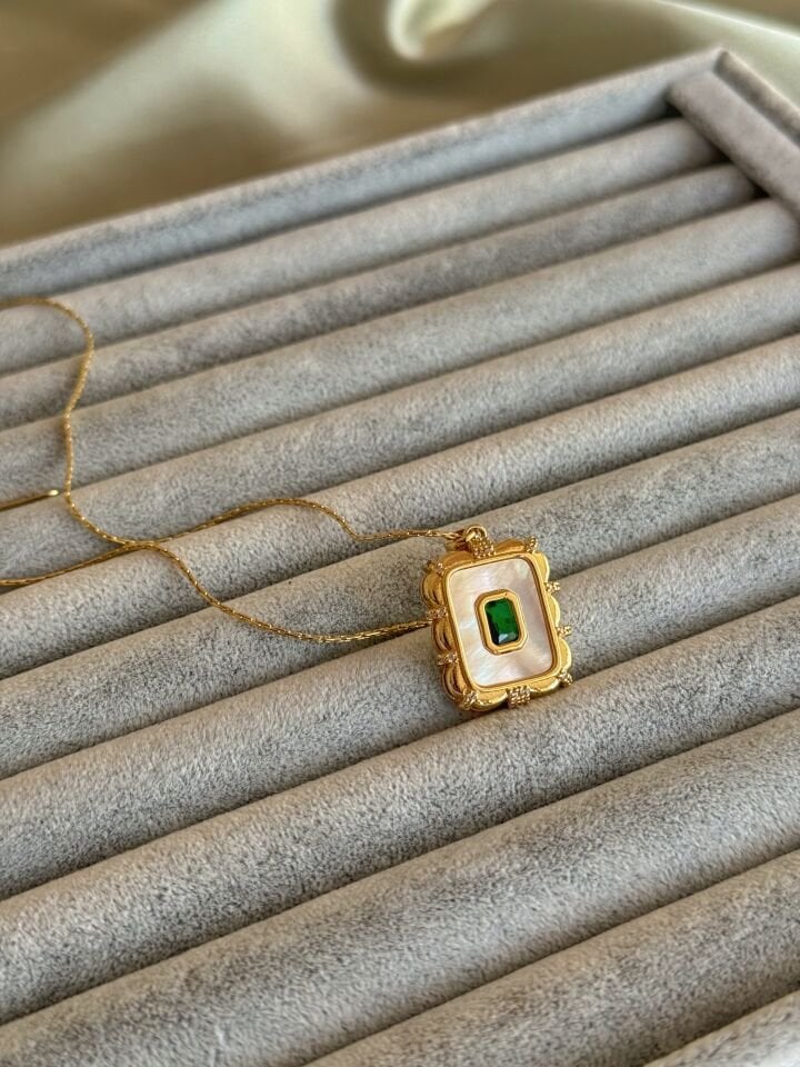 Vintage Safir Taşlı Kolye