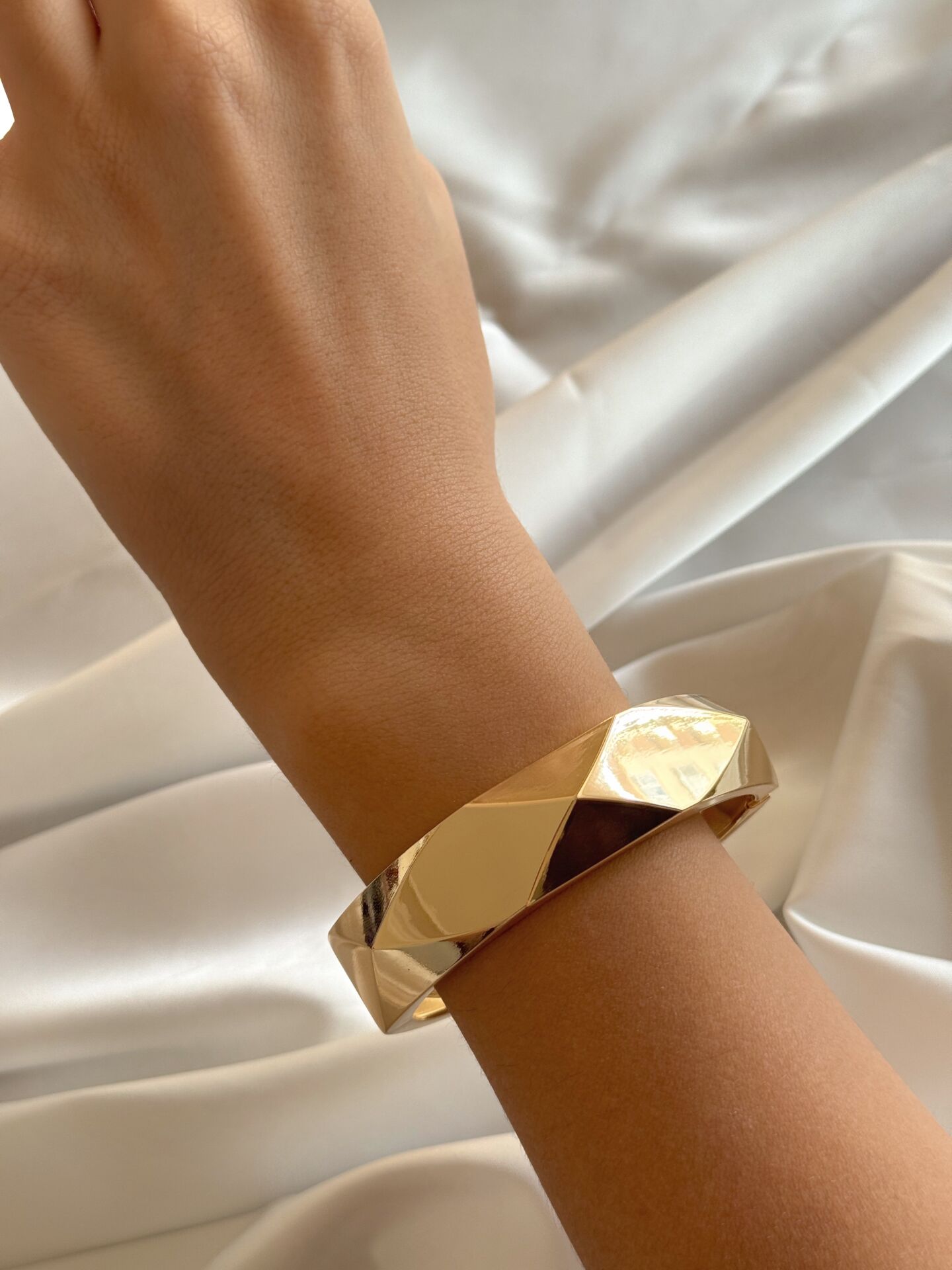 Prizma Kalın Kelepçe