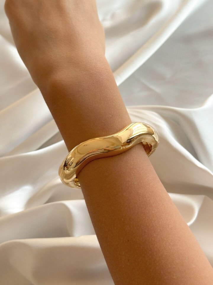 Dalgalı Kalın Kelepçe