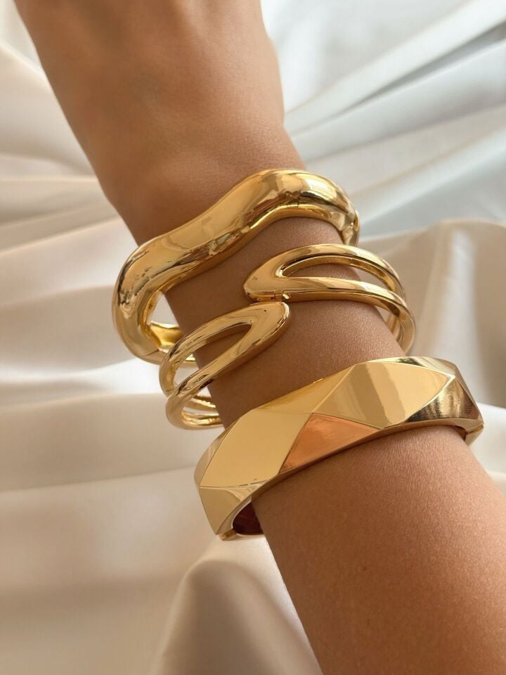 Dalgalı Kalın Kelepçe