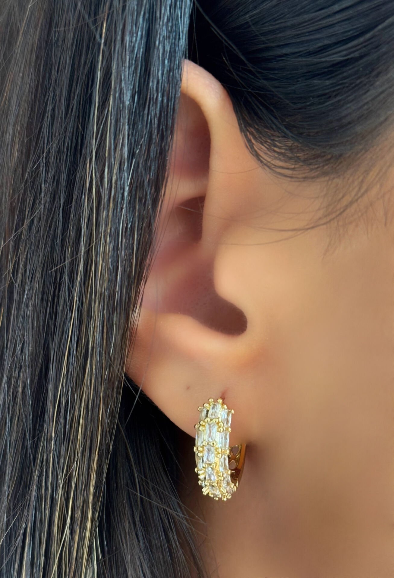 Minimal Taşlı Küpe