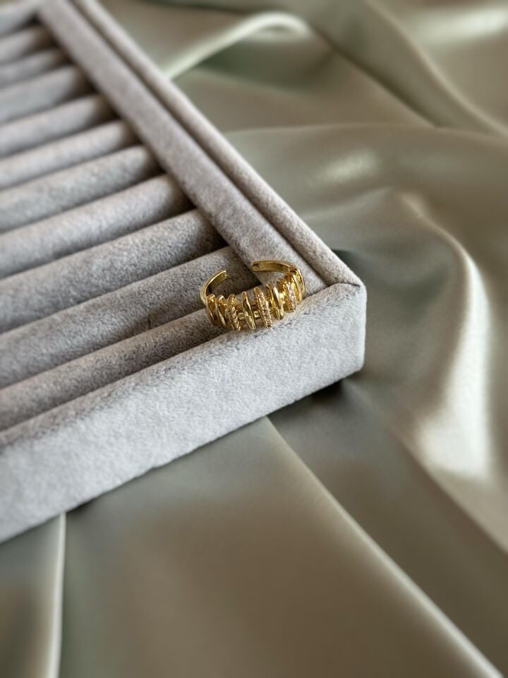 Sıralı Taşlı Yüzük