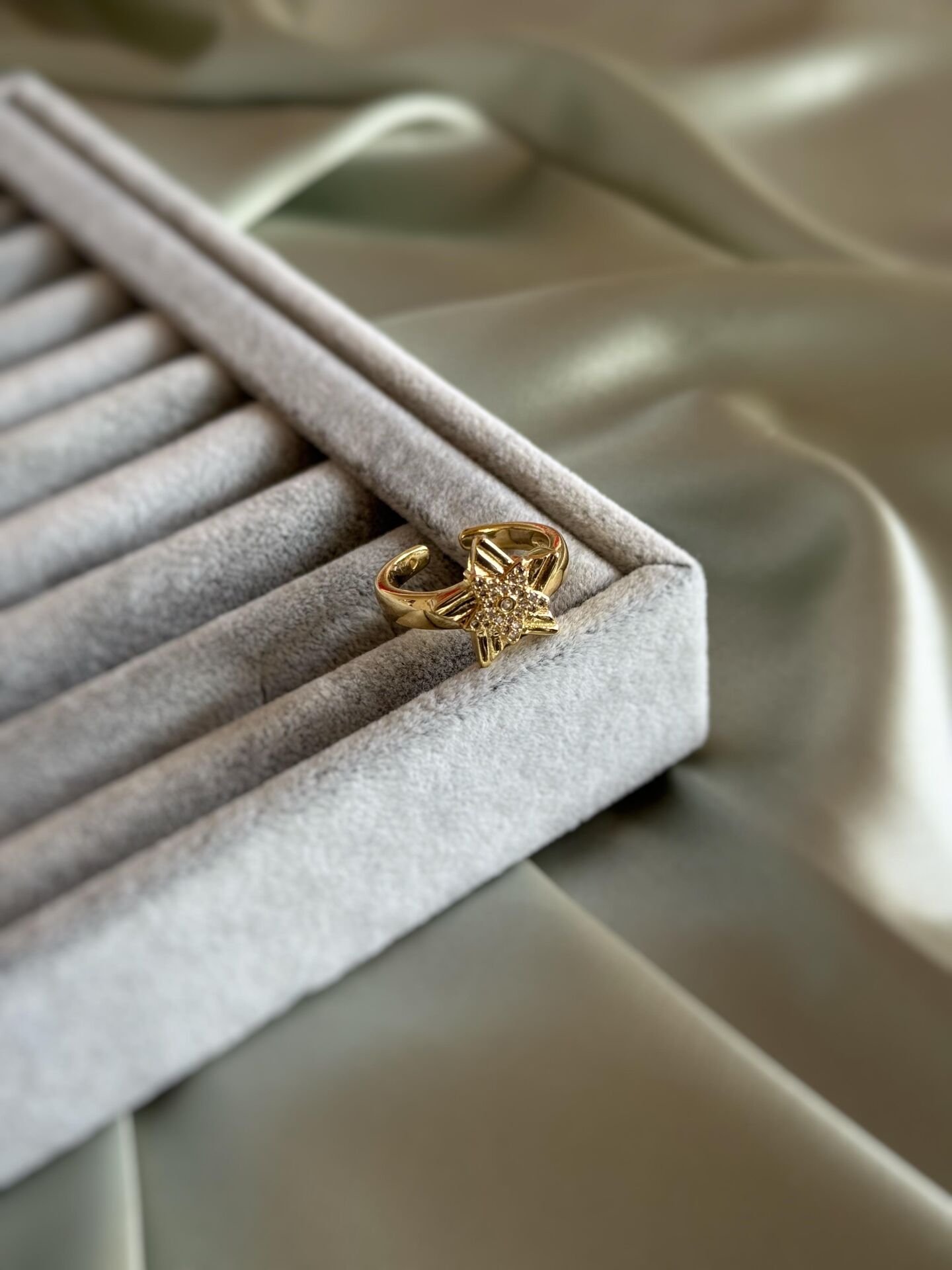 Taşlı Yıldız Yüzük