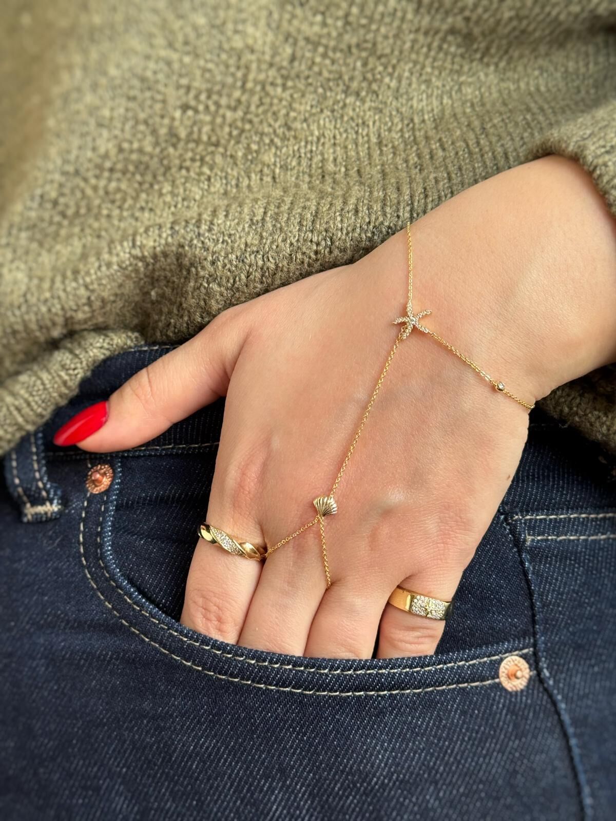 Deniz Kabuğu Şahmeran