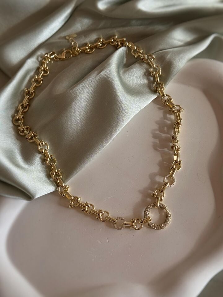 Yuvarlak Detaylı Kalın Kolye