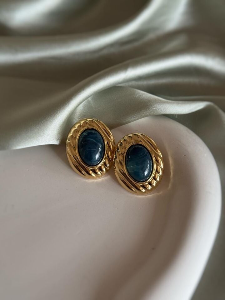 Gold Detaylı Zümrüt Taşlı Küpe