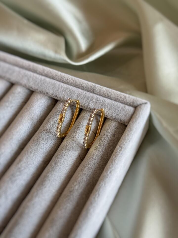 Taş Detaylı Dikdörtgen Küpe