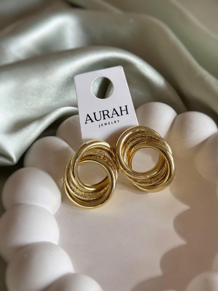 Asimetrik Sarmal Küpe