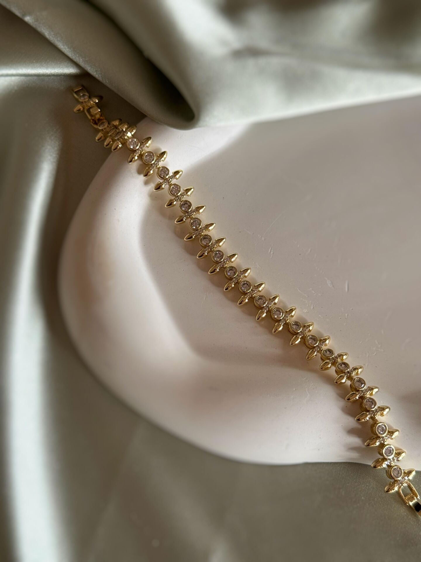 Ok Detaylı Bileklik