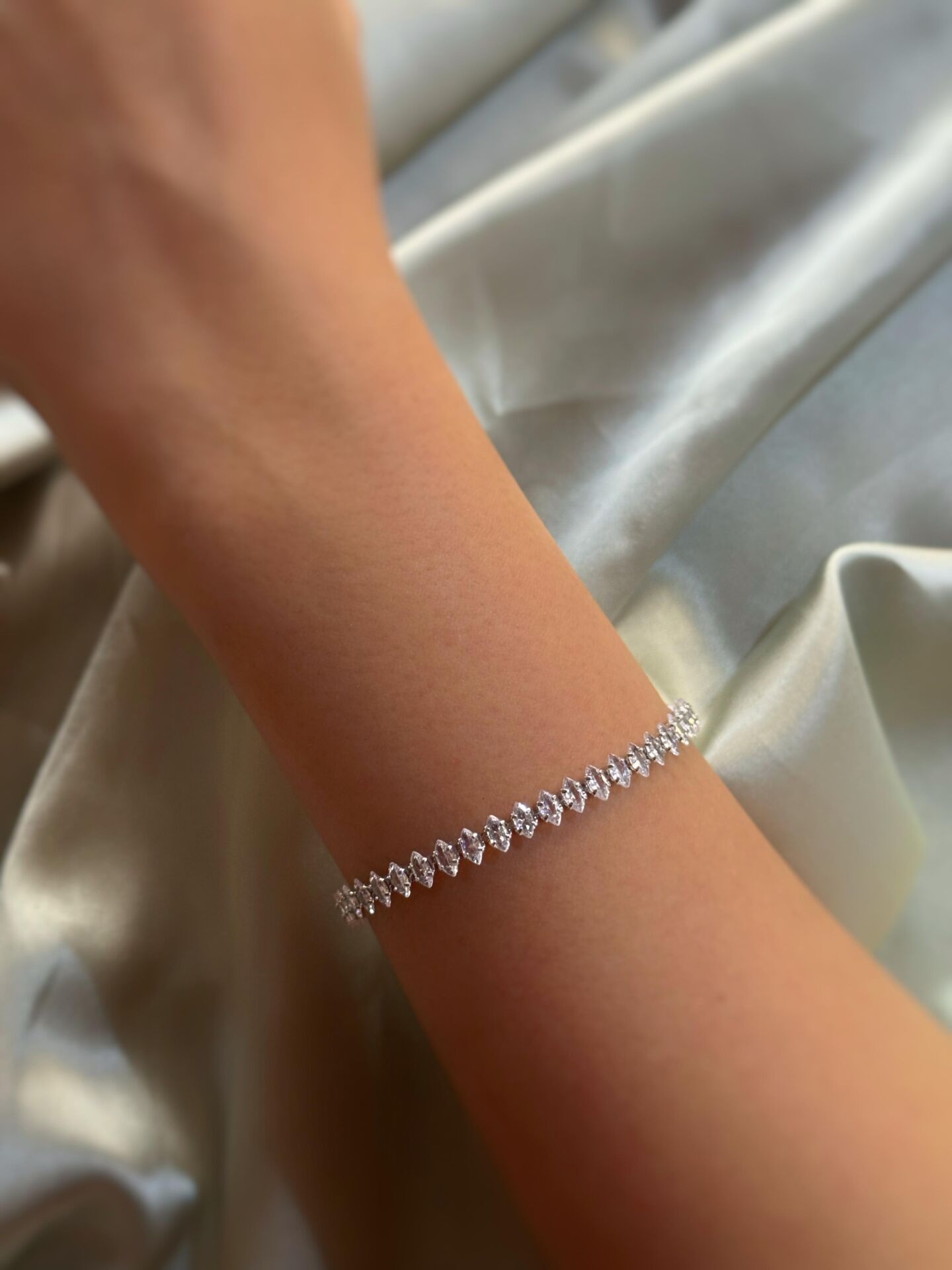 Silver Kristal Bileklik