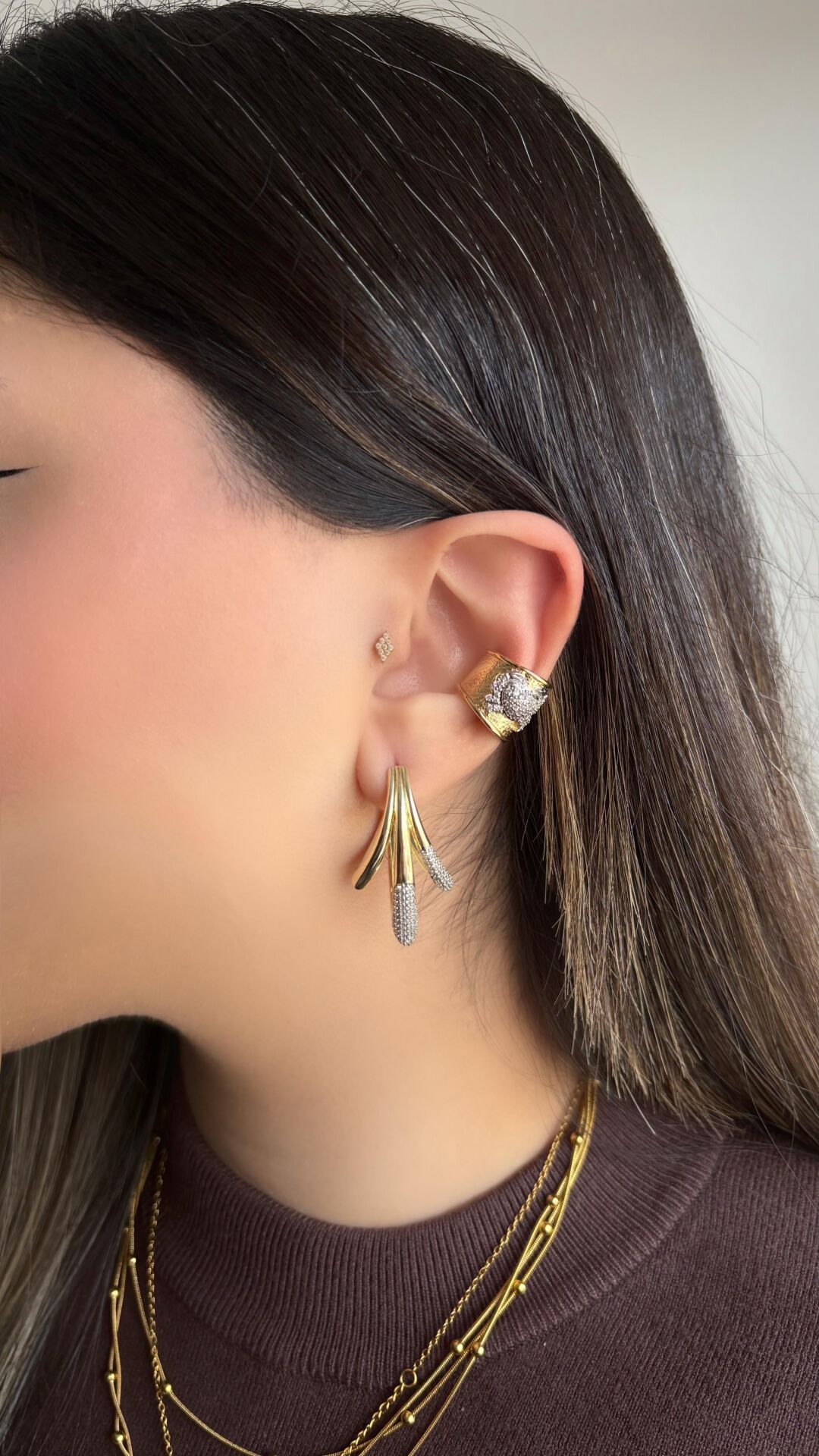 Taşlı Tasarım Küpe