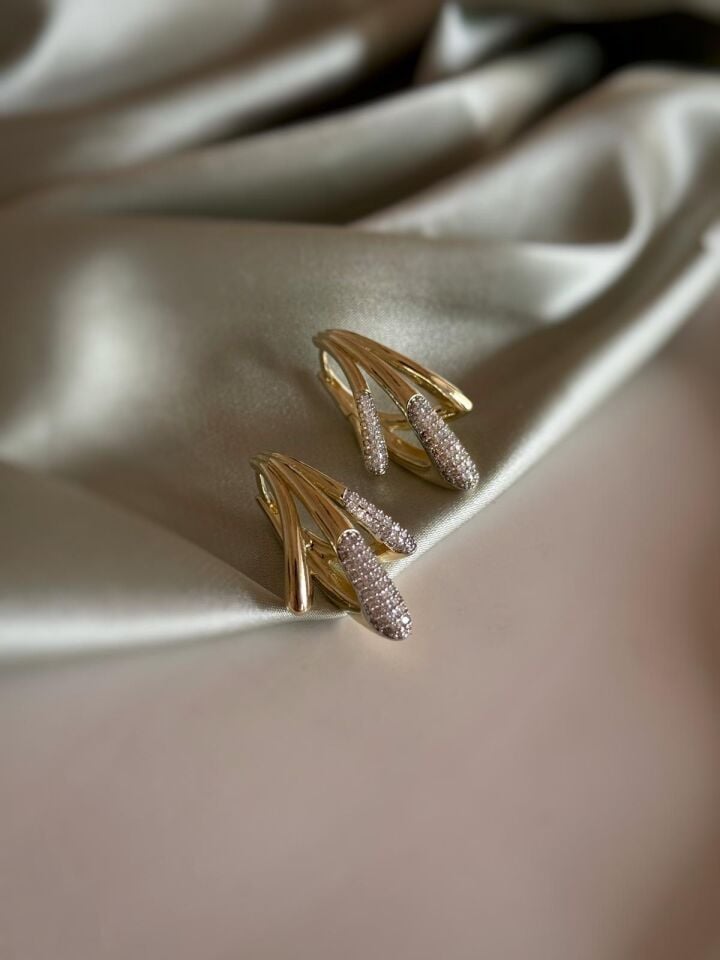 Taşlı Tasarım Küpe