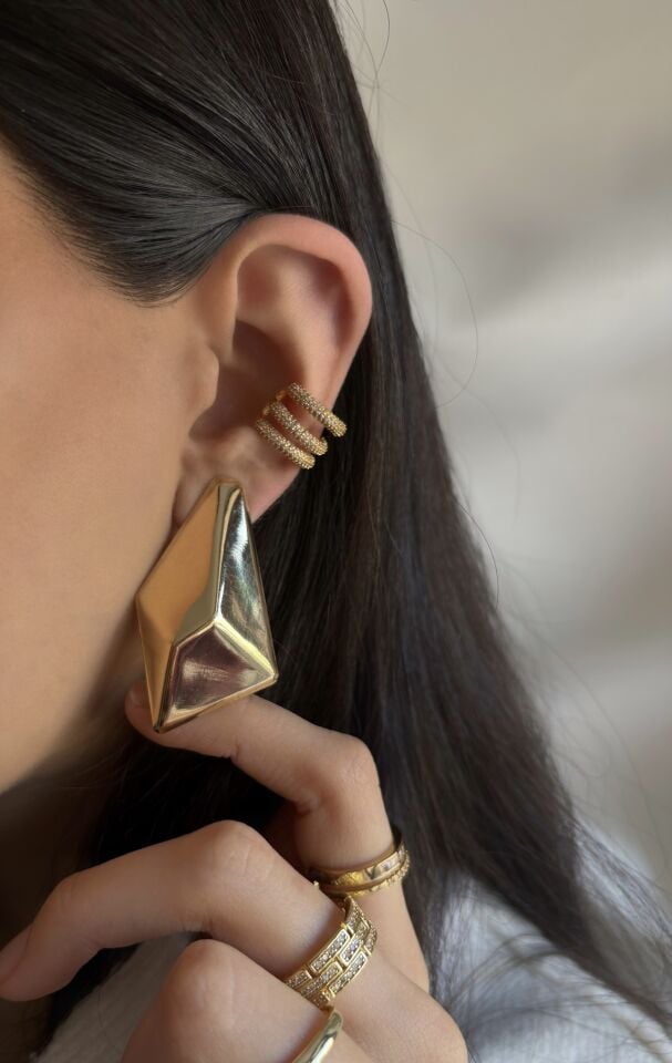 Büyük Asimetrik Küpe