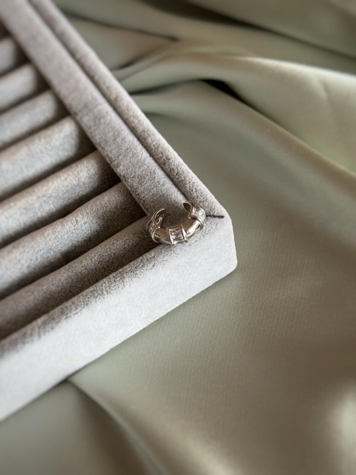 Silver Taşlı Earcuff