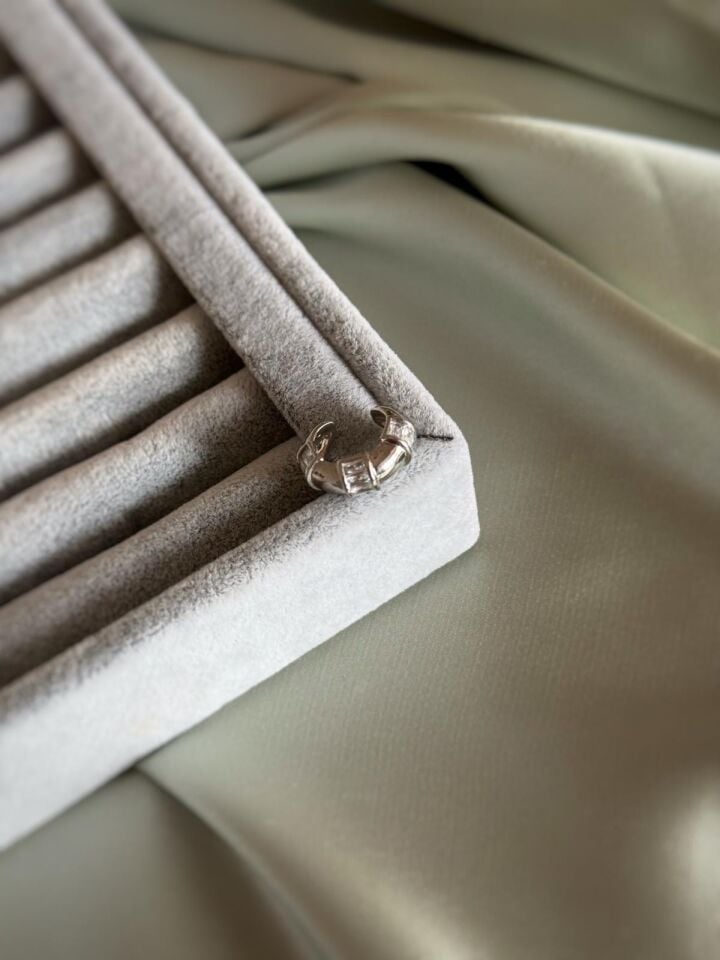 Silver Taşlı Earcuff