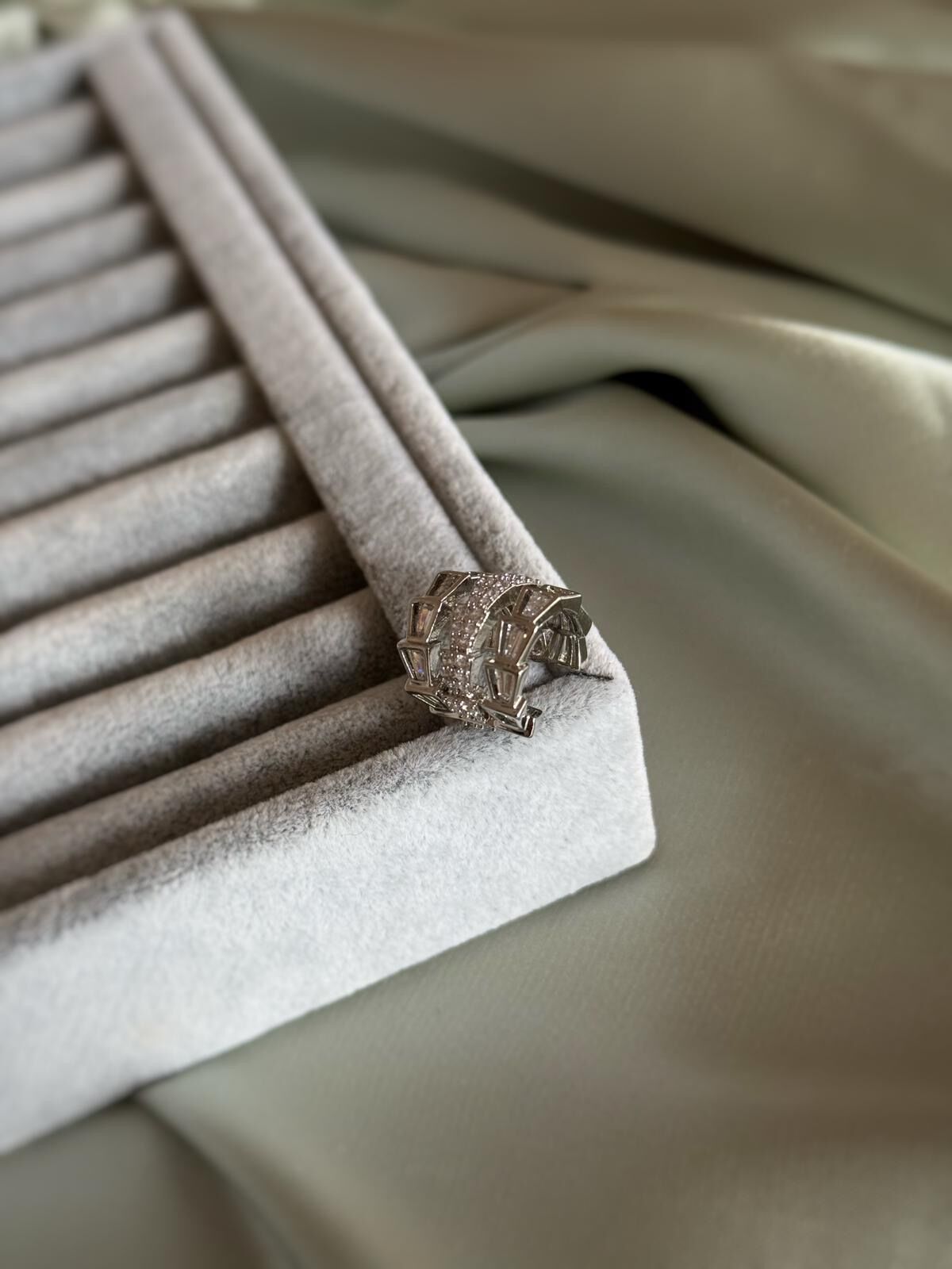 Silver Zikzak Taşlı Earcuff