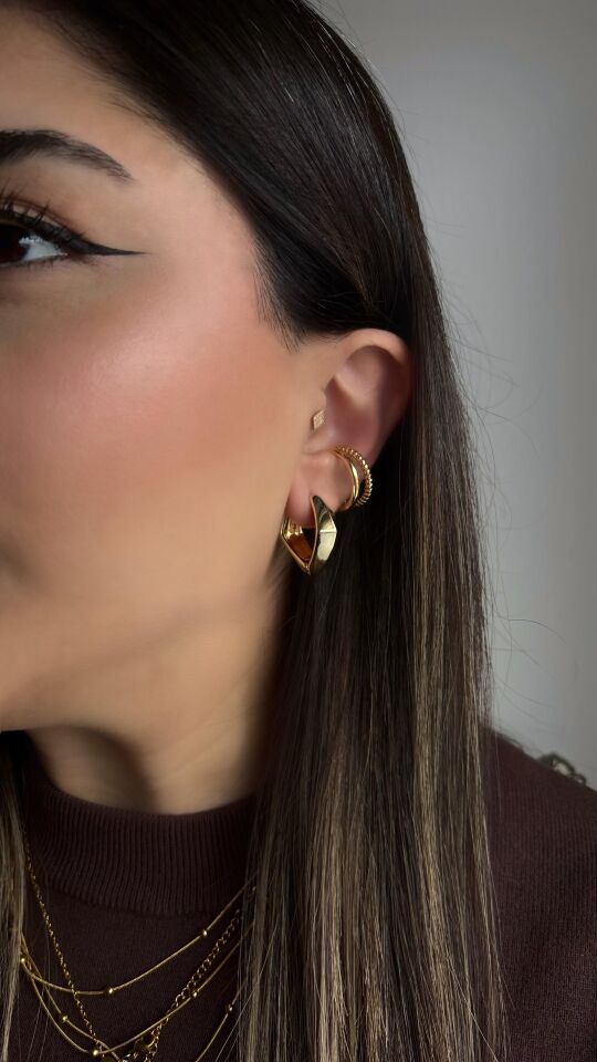 Gold Şerit Earcuff