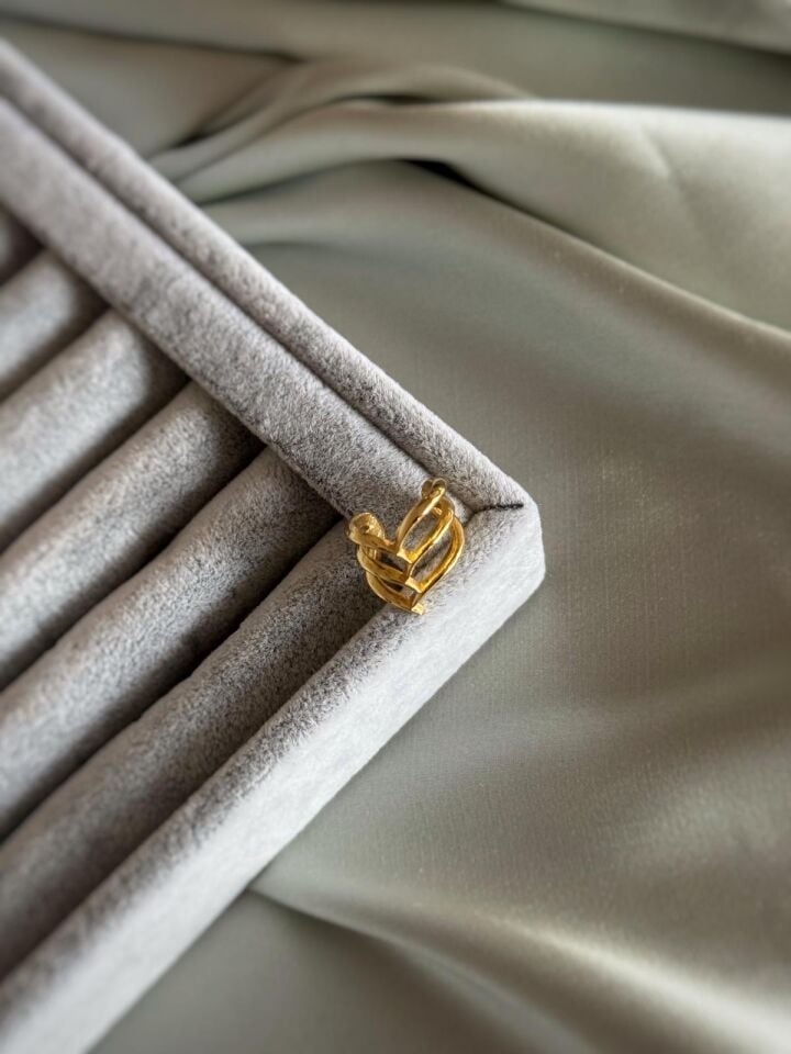 Gold Sıralı Earcuff